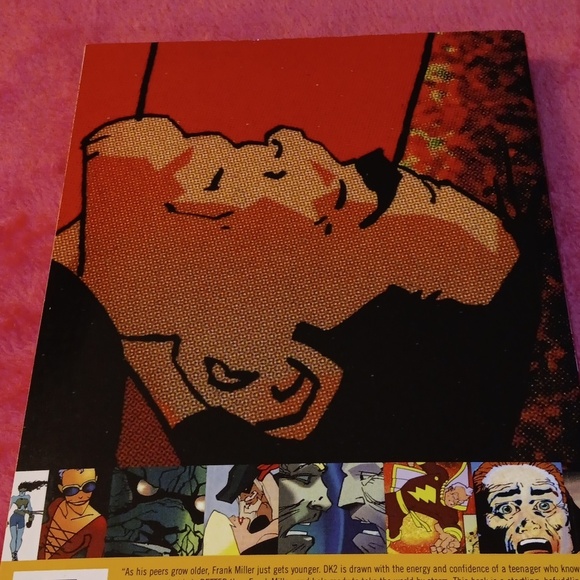 Batman the Dark Knight strikes again by Frank Miller and Lynn Varley - Picture 3 of 3